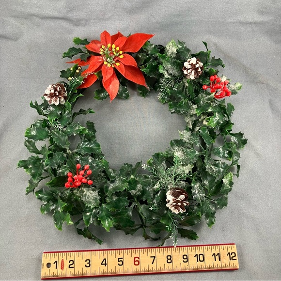 Vintage Christmas Holly Berry Wreath & Garland Plastic Leaves Flocked Poinsettia - Picture 5 of 10